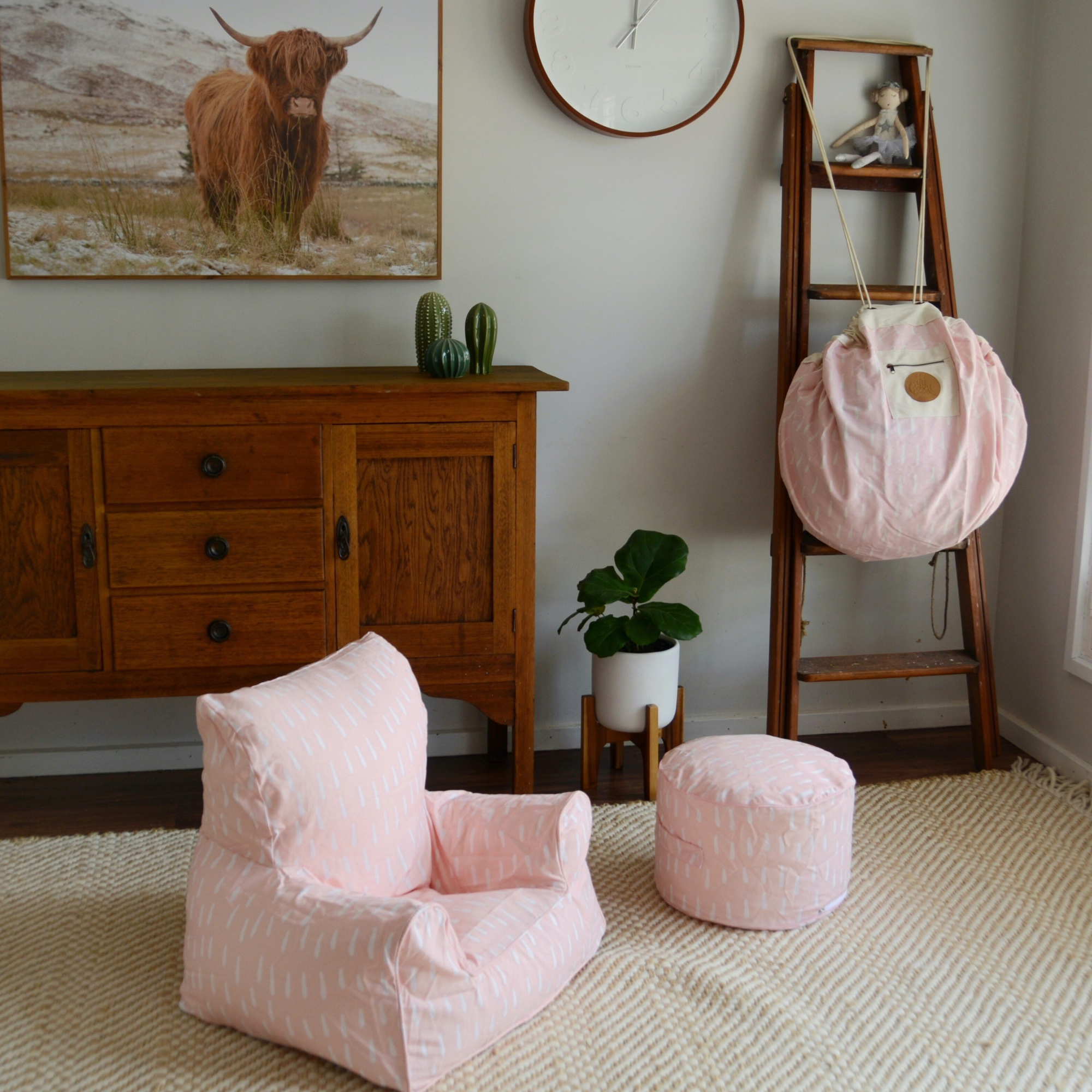 Raindrops Bean Chair - Pink
