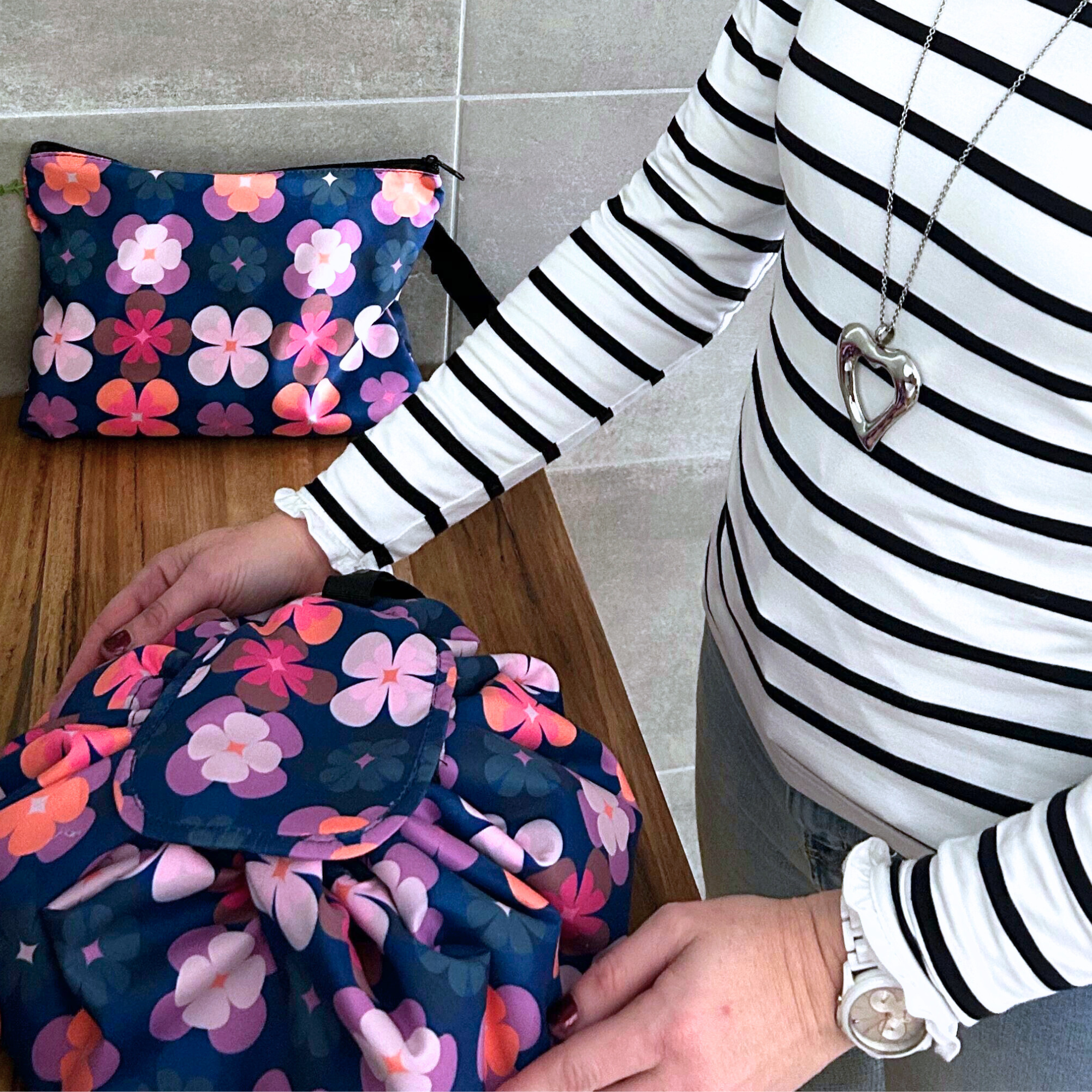 Glam Pouch + Clutch - Daisy